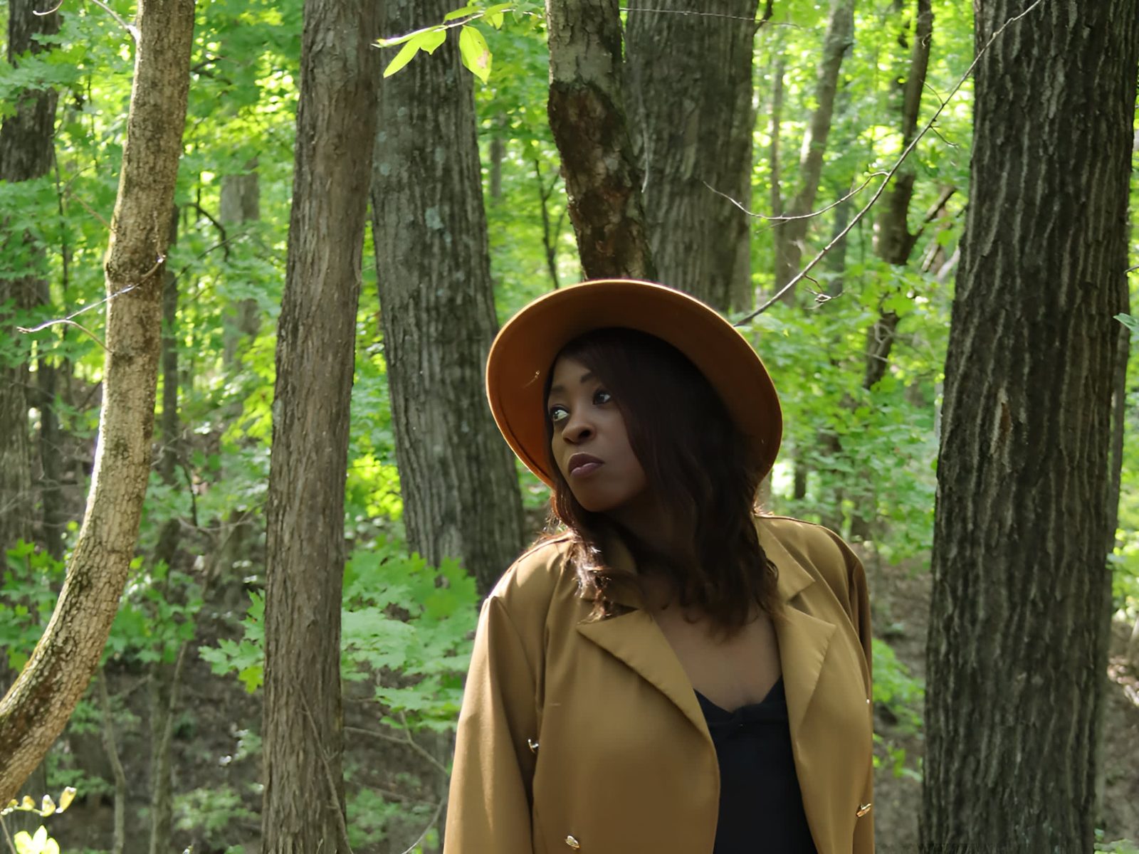 Outdoor lifestyle portrait in autumn light near Charleston, Illinois